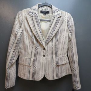 Larry Levine Signature NWT Ladies Blazer Size 8